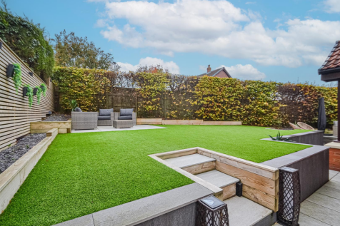 Artifial Lawned Garden