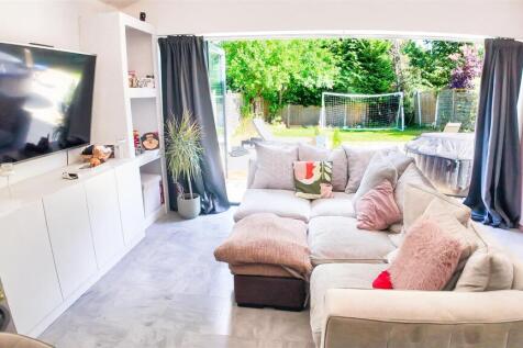Family Room &amp; Garden View