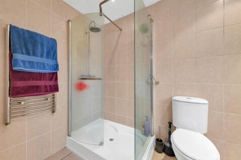 ENSUITE SHOWER ROOM