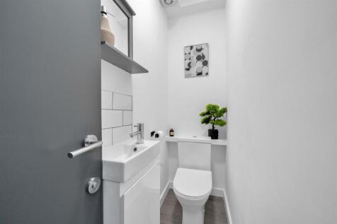 Apt. 3 - 3.jpg