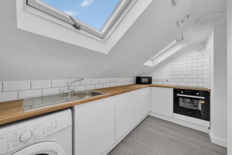 Kitchen - 1.jpg