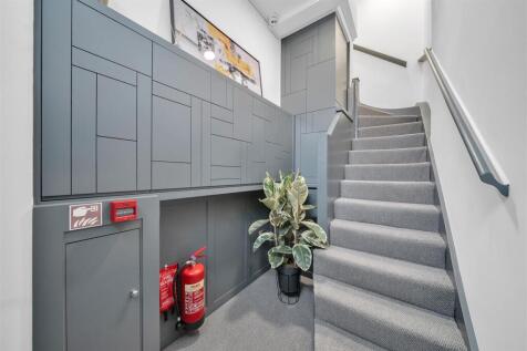 Hallway.jpg