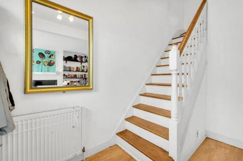 ENTRANCE PORCH