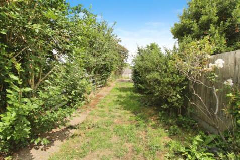 PRIVATE REAR GARDEN