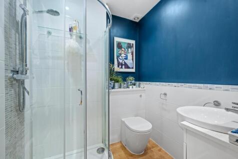DOWNSTAIRS SHOWER