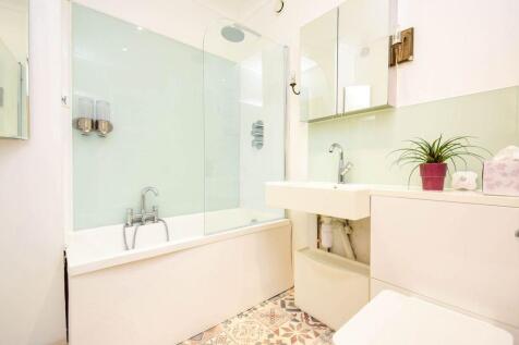 DOWNSTAIRS BATHROOM