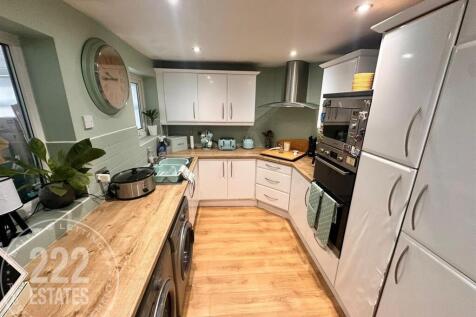 kitchen 3.jpg
