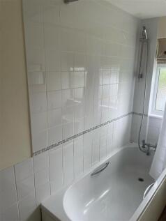 9 Longfield Crt Bathroom 1.jpg