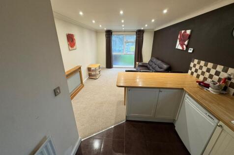 Flat kitchen lounge.jpg