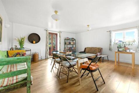 Dining/Family Room