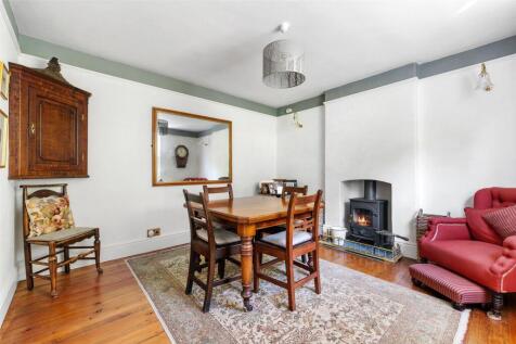 3 Reception Rooms