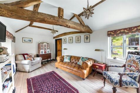 3 Reception Rooms