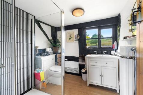 3 Bathrooms