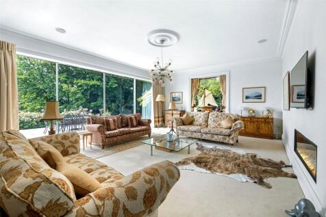 4 Reception Rooms