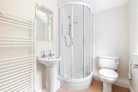 2 Bathrooms