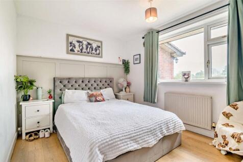 4 Bedrooms