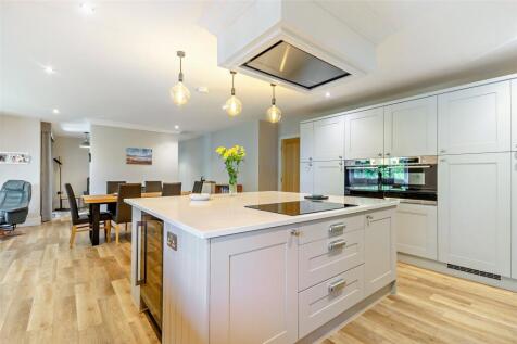 Fitted Kitchen