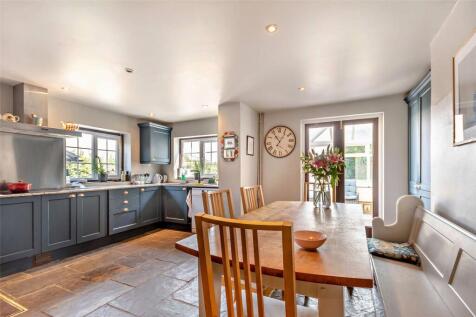 Spacious Kitchen