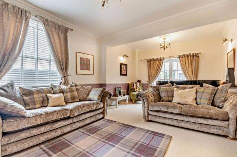 3 Reception Rooms