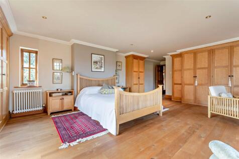 Built In Wardrobes
