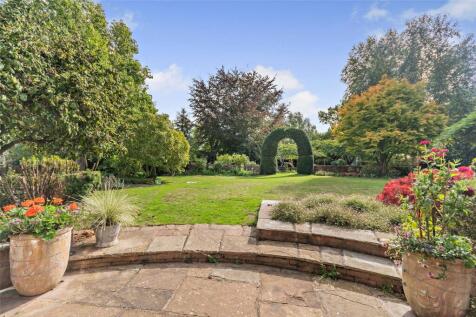 Large Gardens