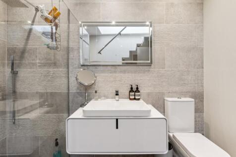 2cd Bathroom