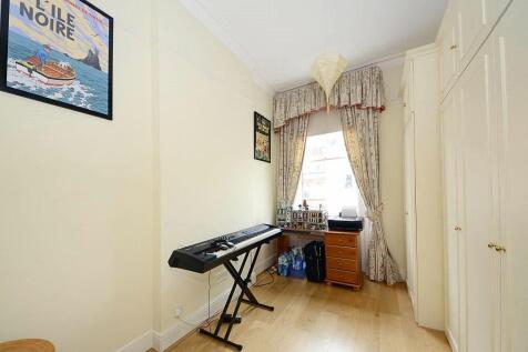 Bedroom/Study