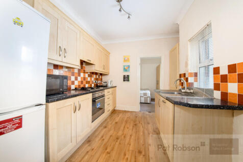 31 Deuchar Street386