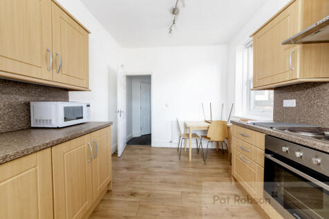 20 b MANOR HOUSE ROA