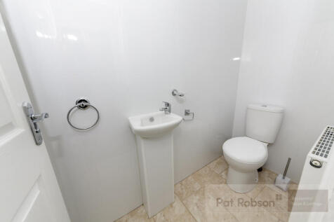 20 b MANOR HOUSE ROA