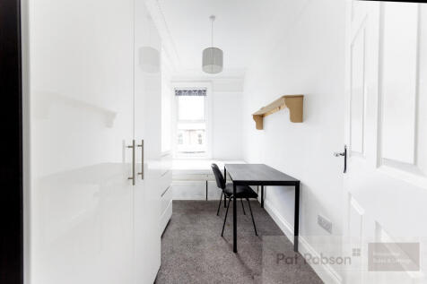 20 b MANOR HOUSE ROA