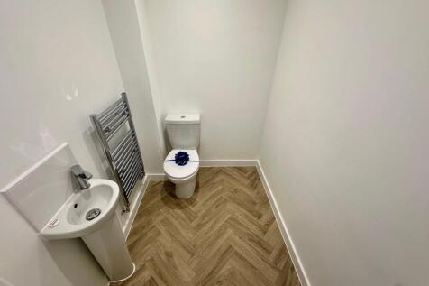 Cloakroom/wc