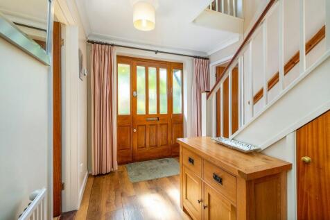 1440px1 Oaklands-...