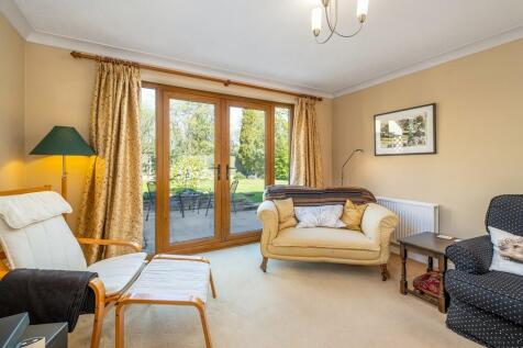 1440px1 Oaklands-...