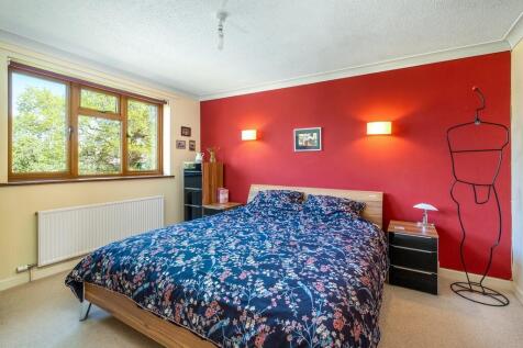 1440px1 Oaklands-...