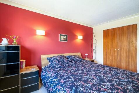 1440px1 Oaklands-...