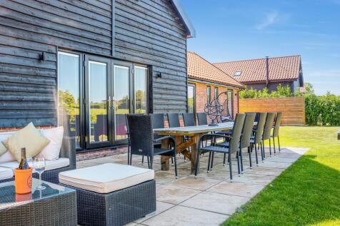 Rear-Patio-1