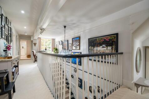 1440px-Elm Farm H...