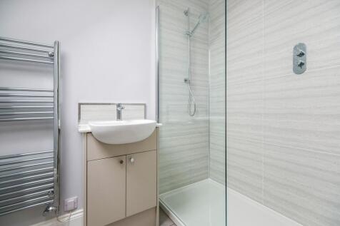 1440px-Elm Tree V...