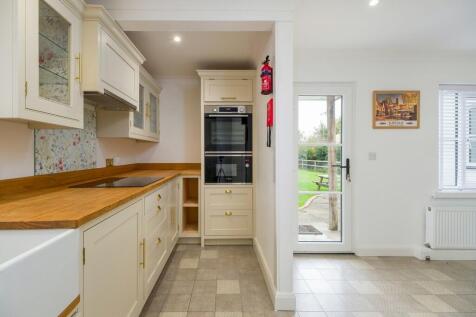 1440px-Orchard Co...