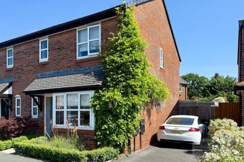 5 Meadow Cloase Exterior.jpg