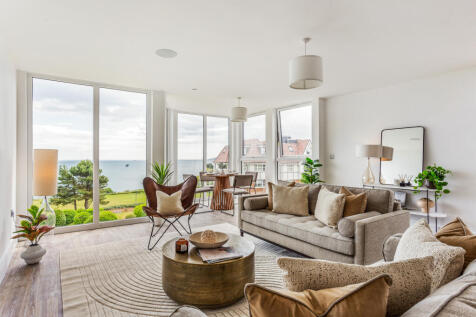 Living Area 2