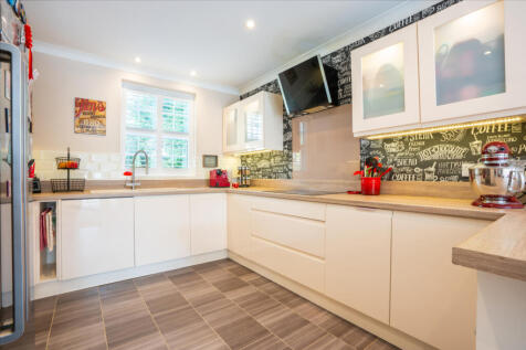 Kitchen Area 1