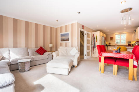 Living Area 2