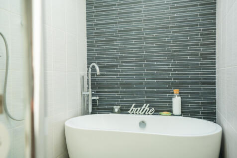 En-Suite Bathroom 2