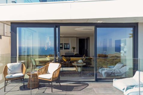 Balcony 2