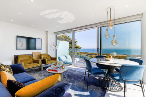 Living/Dining 2