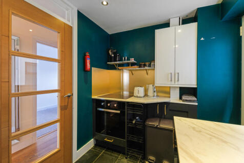 Utility/Kitchenette