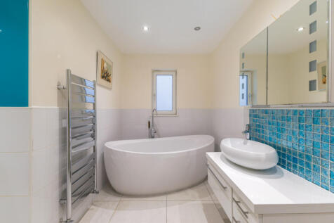 Ground Floor Bath