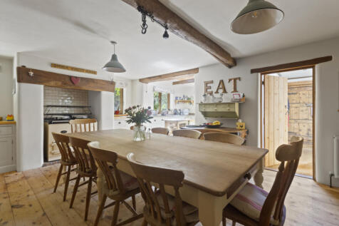 Dining Area/Kitchen